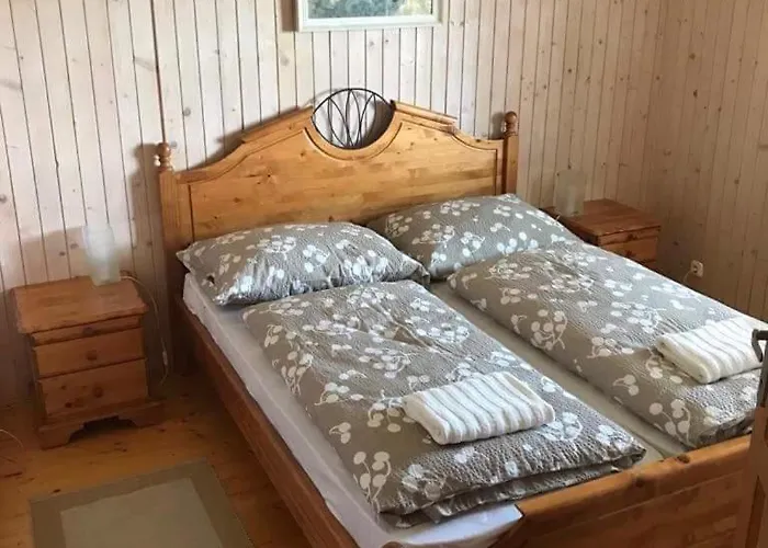 Mezesfeszer * Cserkút